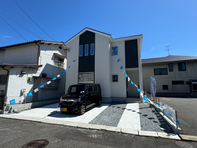 ーBloomーブルームー小倉南区下曽根4丁目2期　【小倉南区　新築戸建て】の駐車場|駐車スペースは並列３台可能♪　【小倉南区　新築戸建て】