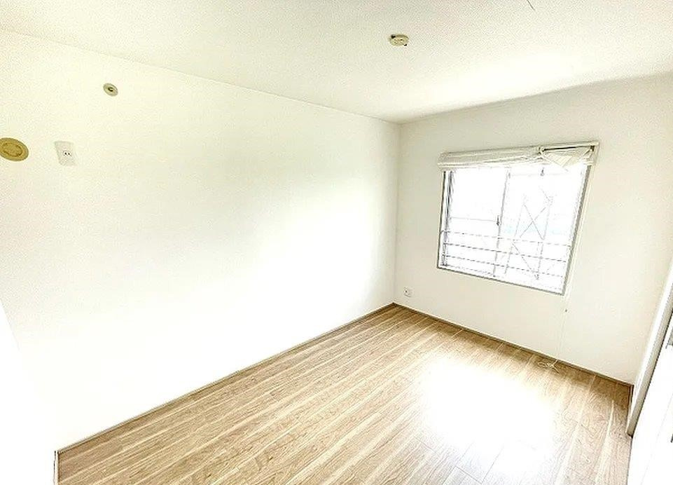 コモンシティ星田アステージ9号棟の子供部屋|洋室6.7帖
■物件内覧・資金計画相談・住宅ローン相談、リフォーム相談、お問合せ受付中■
※当日・翌日のご内覧、ご相談はお電話でのお問合せがスムーズです！