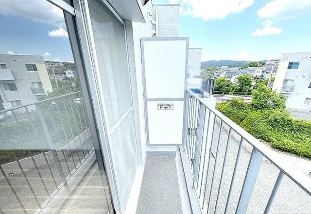 コモンシティ星田アステージ9号棟のバルコニー|バルコニー
■物件内覧・資金計画相談・住宅ローン相談、リフォーム相談、お問合せ受付中■
※当日・翌日のご内覧、ご相談はお電話でのお問合せがスムーズです！