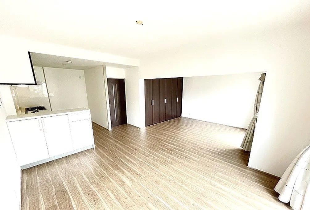 コモンシティ星田アステージ9号棟の居間・リビング|LDK
■物件内覧・資金計画相談・住宅ローン相談、リフォーム相談、お問合せ受付中■
※当日・翌日のご内覧、ご相談はお電話でのお問合せがスムーズです！