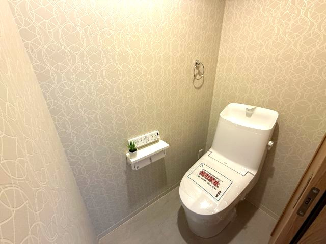 海見え！メガロン逗子4階　バルコニーから相模湾を臨む（天候により）のトイレ