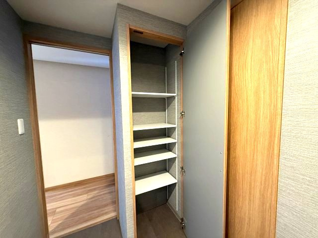 海見え！メガロン逗子4階　バルコニーから相模湾を臨む（天候により）の収納|収納