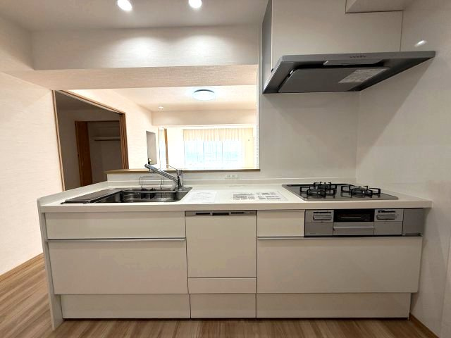 海見え！メガロン逗子4階　バルコニーから相模湾を臨む（天候により）のキッチン|キッチン