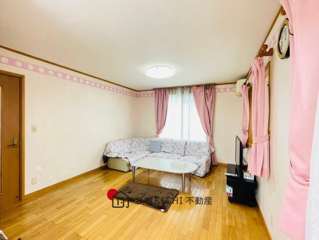 【居間・リビング】 | 桶川市下日出谷西2丁目　中古戸建