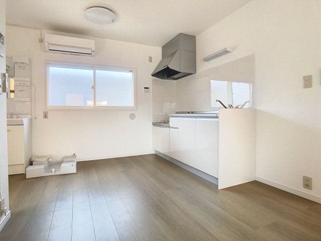 レジデンスピーコックの居間・リビング