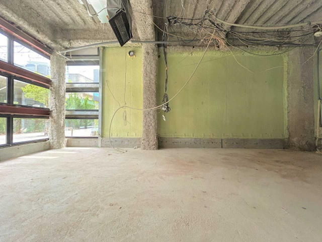 リエート若宮の駐車場