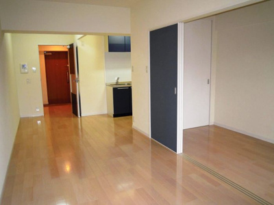 【居間・リビング】 | グランアミティエ | 別号室の写真になります。現況優先。