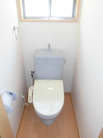 【トイレ】 | ヴェルモントエラン | 別号室の写真になります。現況優先。