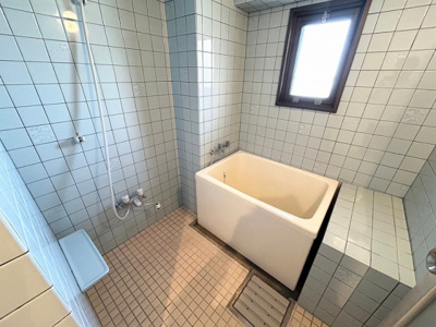 【浴室】 | ファーストレジデンス | 別号室の写真になります。現況優先。