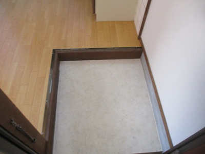 【玄関】 | ウィン松山B棟 | 別号室の写真になります。現況優先。