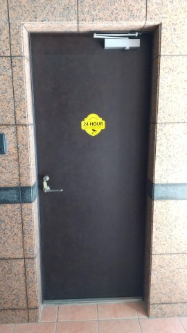 【玄関】 | ウイング赤坂 | 別号室の写真になります。現況優先。