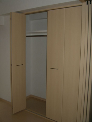 【収納】 | ウイング赤坂 | 別号室の写真になります。現況優先。