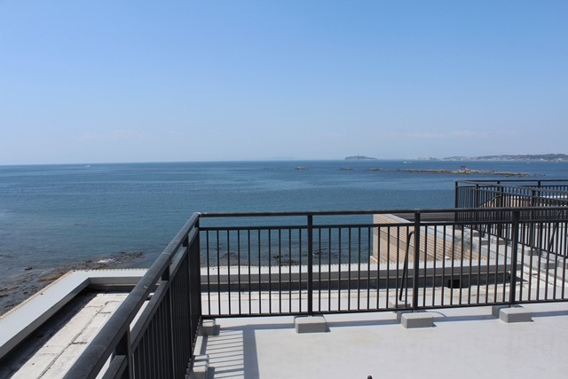 海見え！マイキャッスル葉山　3階　室内から相模湾を臨む　のその他共用部分|屋上