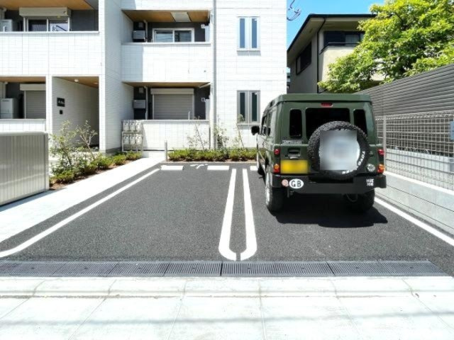 ルリアン北小岩Ⅱの駐車場