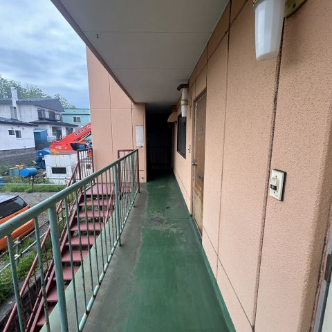 森口ビルのロビー