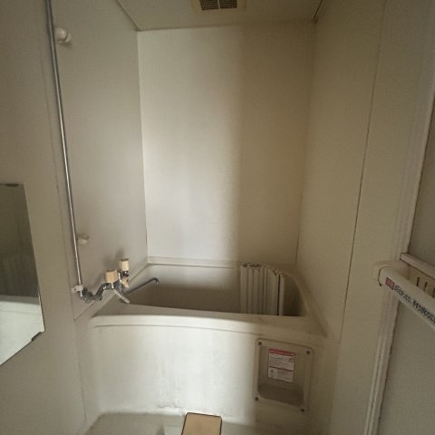 森口ビルの浴室