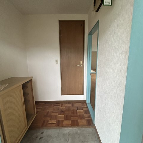 森口ビルの玄関