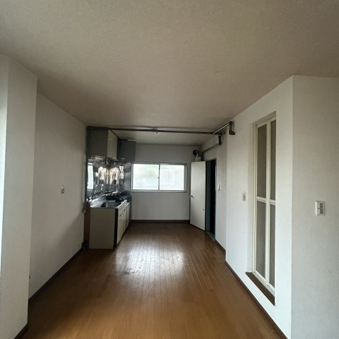 森口ビルの居間・リビング