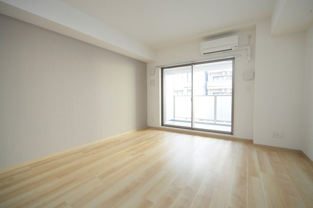 アコリエンテ一条の居間・リビング|206号室