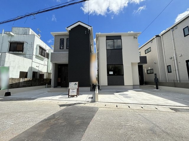 ハートフルタウン那覇市上間　全2棟　1号棟の外観