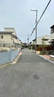 【前面道路含む現地写真】