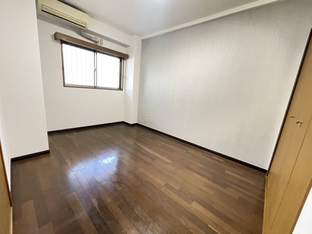 昭島市中神町の賃貸マンションの居間・リビング