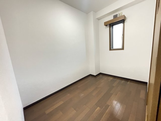 昭島市中神町の賃貸マンションの居間・リビング