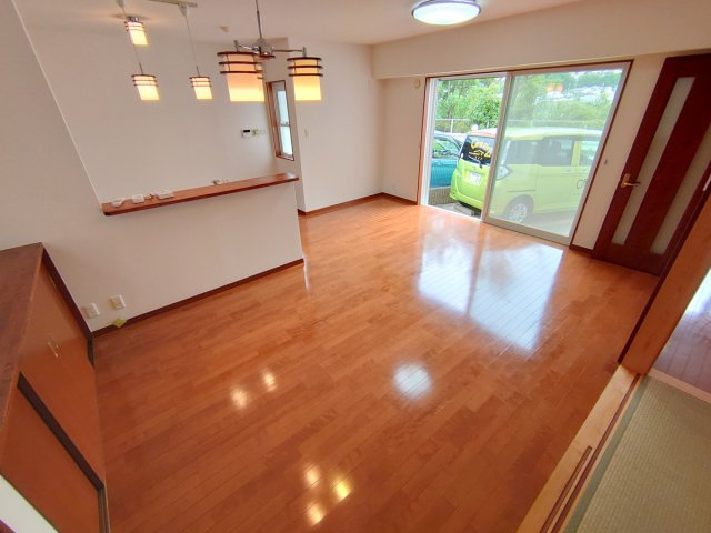 【居間・リビング】 | 上ケ原十番町戸建