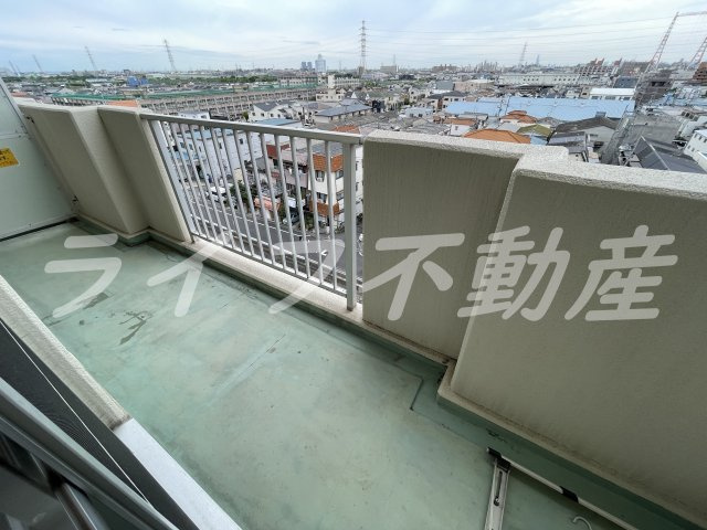 デュエリングナガトのバルコニー|暖かな日差しのふりそそぐバルコニー