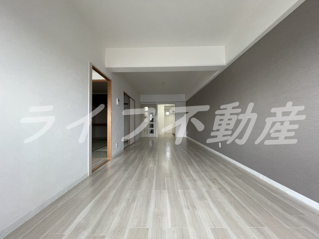 デュエリングナガトの内装|内装は落ち着いています