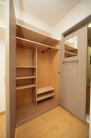 アブレスト西大路町の収納|クローゼット