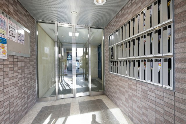 アブレスト西大路町のエントランス