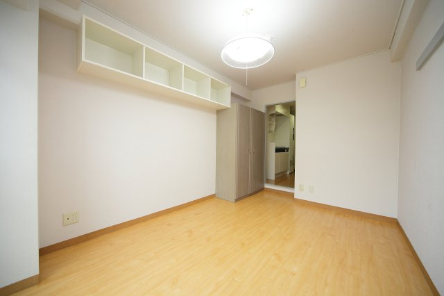 アブレスト西大路町の居間・リビング