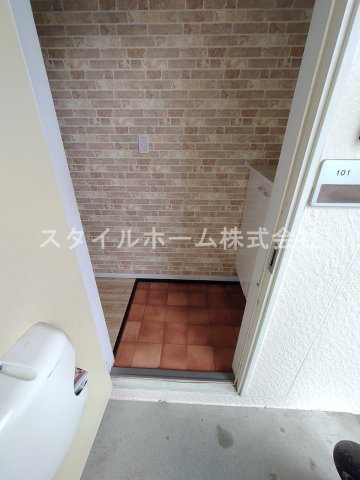 プロヴァンス美園の玄関