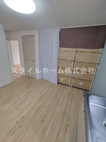 プロヴァンス美園の居間・リビング