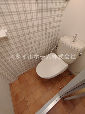 プロヴァンス美園のトイレ