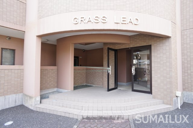 熊本市中央区本山町の賃貸マンションのエントランス