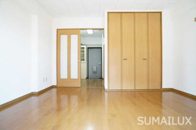 熊本市中央区本山町の賃貸マンションの居間・リビング