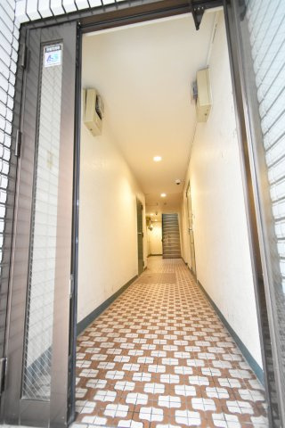 LIFESTAGE Hanazonoのエントランス