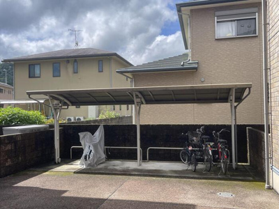 【その他共用部分】 | アルブルコートA棟 | 駐輪場