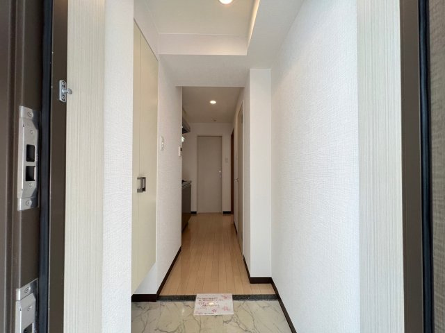 フォーチュン心斎橋イーストの玄関