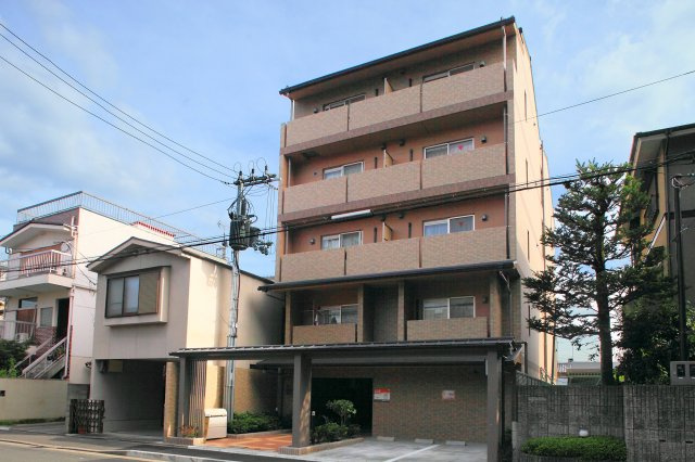 サンライズ鞍馬口の外観