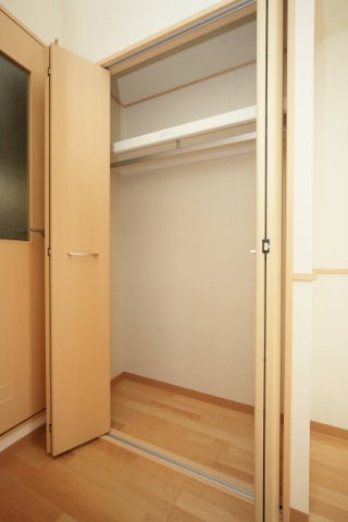 サンライズ鞍馬口の収納|クローゼット