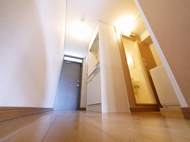 レオパレス大陽弐番館の玄関