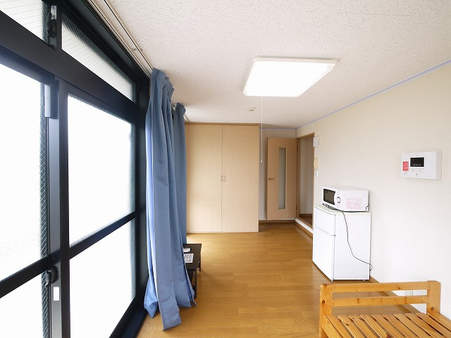 レオパレス大陽弐番館の居間・リビング