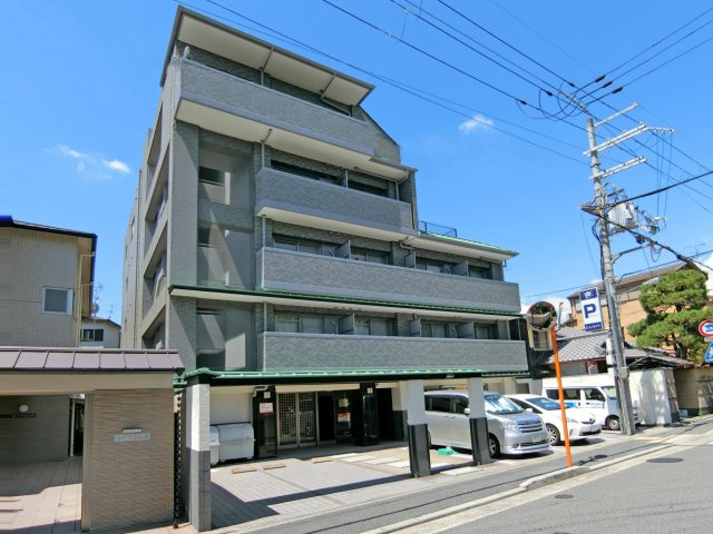 アヴァンツァーレ京都の外観