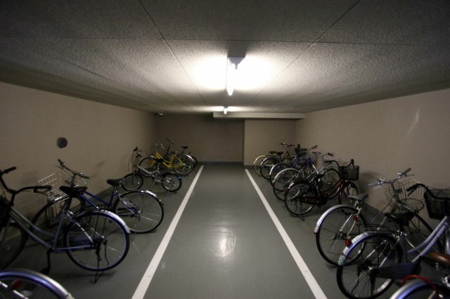 アヴァンツァーレ京都のその他共用部分|駐輪場