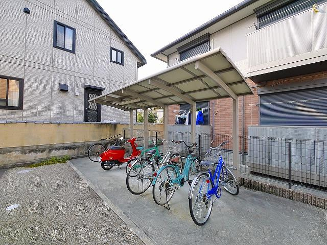 ドルフ Ⅰのその他共用部分|駐輪場です