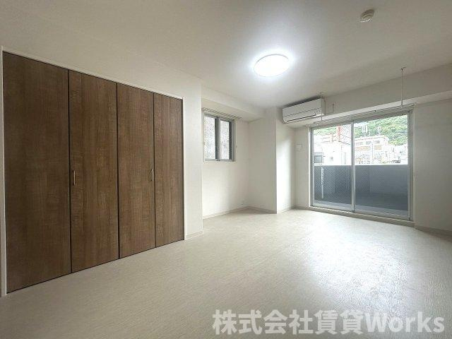 K-クレスト西新町の内装|明るい室内です
