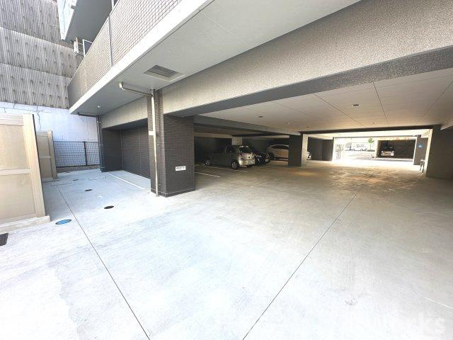 K-クレスト西新町の駐車場|駐車場に車を止められます